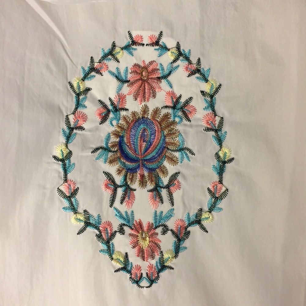 Hooded Embroidered Light Jacket - Picture 8 of 8